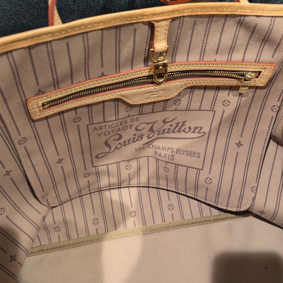 Louis Vuitton Monogram Canvas Tote in Brown with Tan Trim - Picture 6 of 10